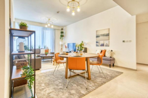 Monty Holiday Home - Classy & Authentic 2BR Downtown Dubai